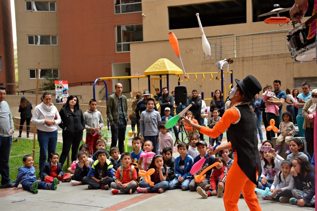 Programa construyendo comunidad - AR Construcciones